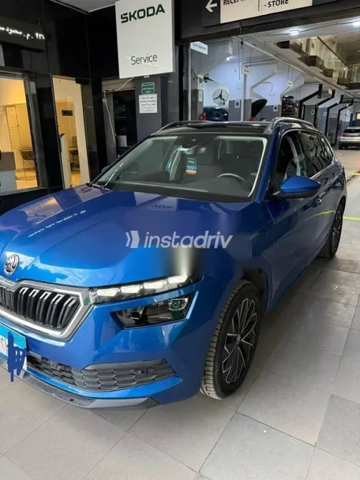 سكودا كاميك 2021 أزرق غامق مستعملة للبيع - 1