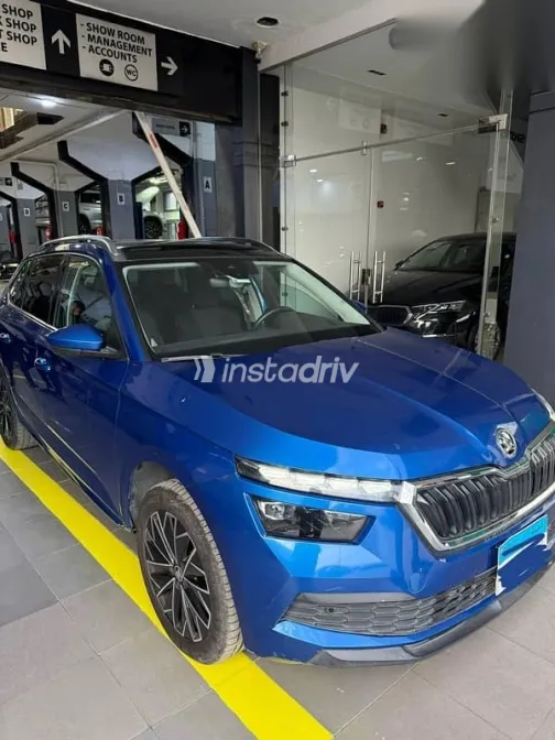 سكودا كاميك 2021 أزرق غامق مستعملة للبيع - 2