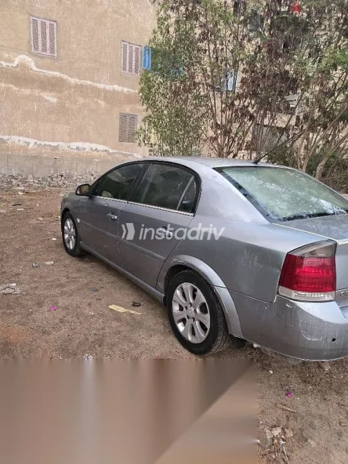 اوبل فيكترا 2008 فضي مستعملة للبيع - 3