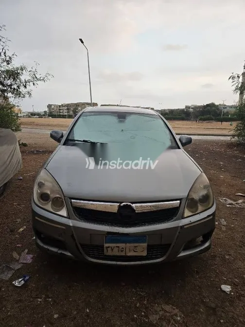 اوبل فيكترا 2008 فضي مستعملة للبيع - 5