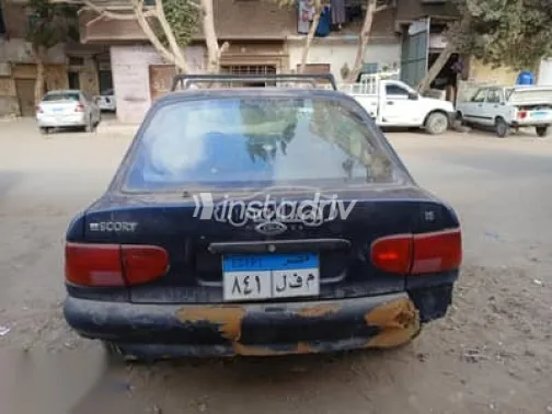 فورد اسكورت 1999 أزرق غامق مستعملة للبيع - 1