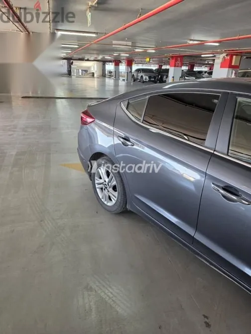 هيونداي إلنترا 2025 رمادي مستعملة للبيع - 2