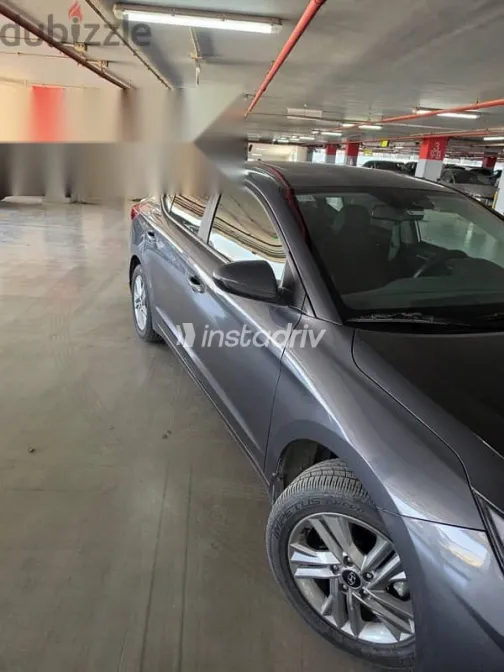 هيونداي إلنترا 2025 رمادي مستعملة للبيع - 3