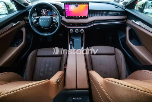 سكودا سوبيرب 2025 أخضر جديدة للبيع - 7