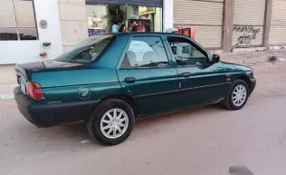 فورد اسكورت 1998 أخضر مستعملة للبيع