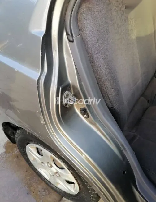 هيونداي فيرنا 2009 فضي مستعملة للبيع - 3