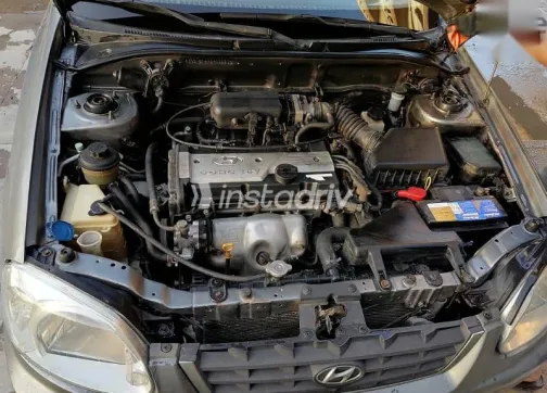 هيونداي فيرنا 2009 فضي مستعملة للبيع - 8