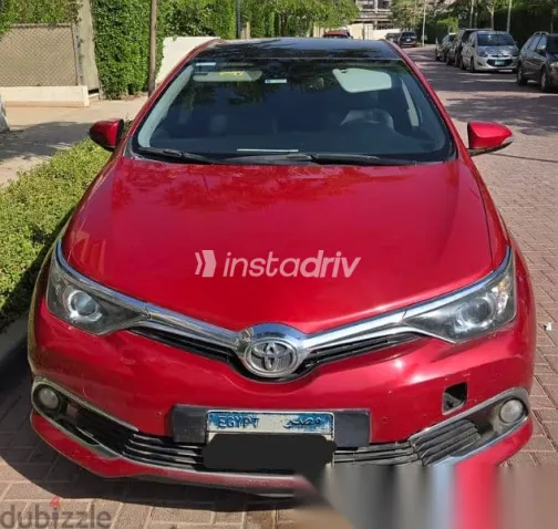 تويوتا اوريس 2016 أحمر مستعملة للبيع - 1