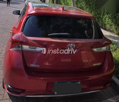 تويوتا اوريس 2016 أحمر مستعملة للبيع - 2