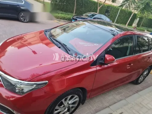 تويوتا اوريس 2016 أحمر مستعملة للبيع - 3