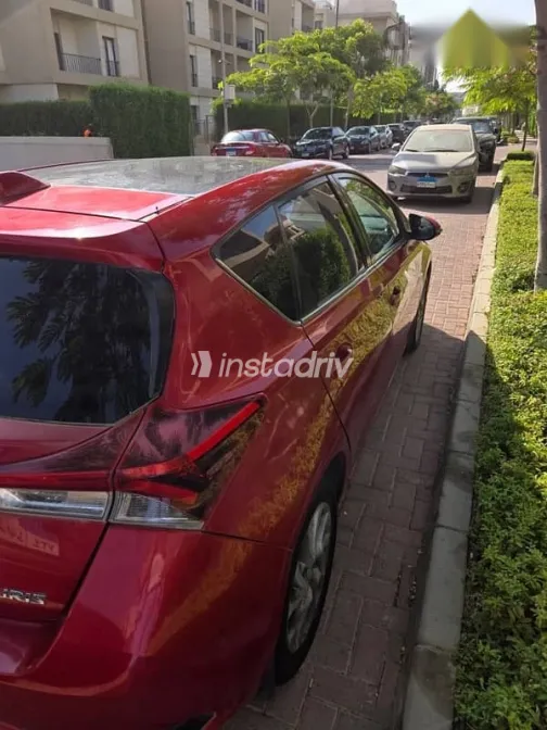 تويوتا اوريس 2016 أحمر مستعملة للبيع - 7