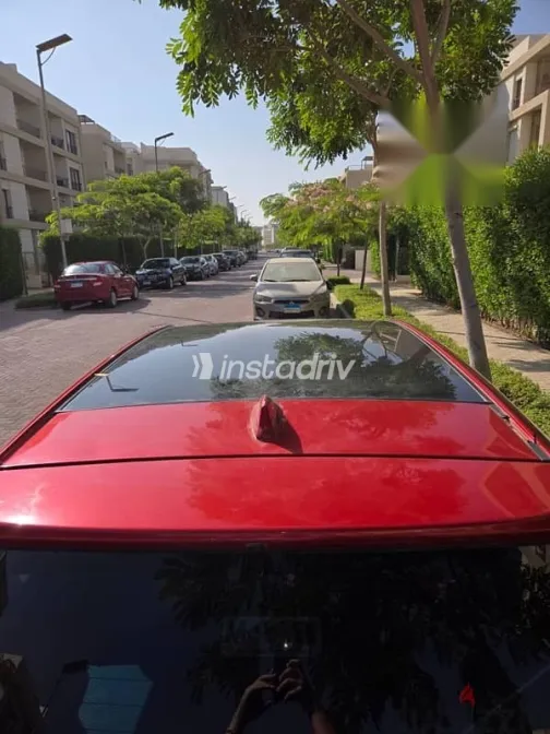 تويوتا اوريس 2016 أحمر مستعملة للبيع - 8