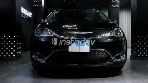 Chrysler Pacifica 2018 Black Used for Sale - 5