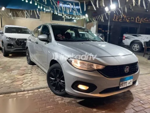 فيات تيبو 2020 فضي مستعملة للبيع - 1