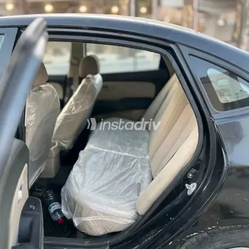 هيونداي إلنترا اتش دى 2008 أبيض مستعملة للبيع - 2