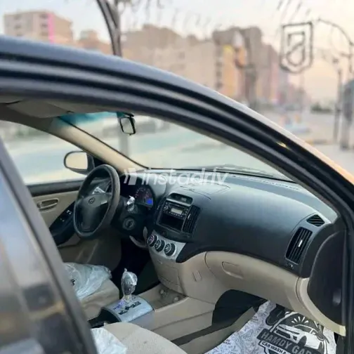 هيونداي إلنترا اتش دى 2008 أبيض مستعملة للبيع - 4