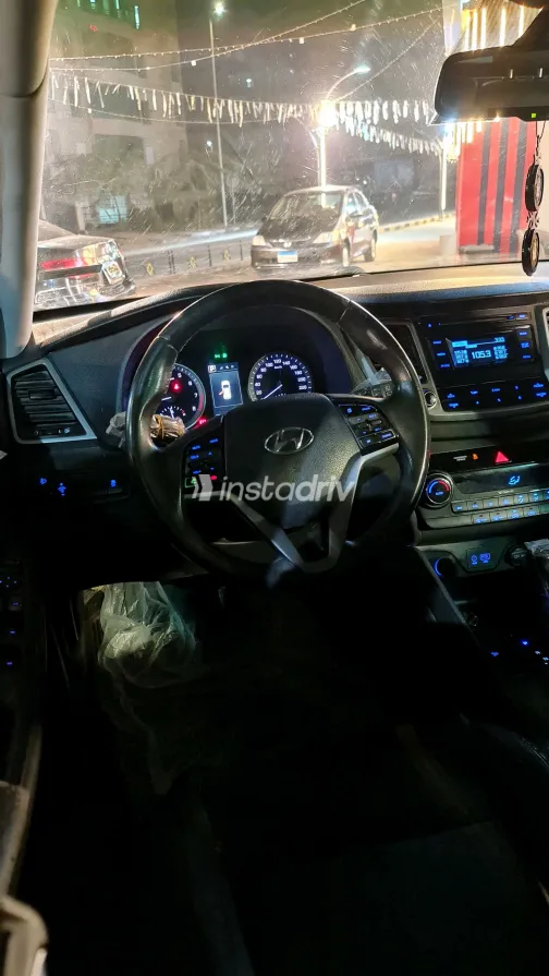 Hyundai Tucson 2018 White Used for Sale - 2