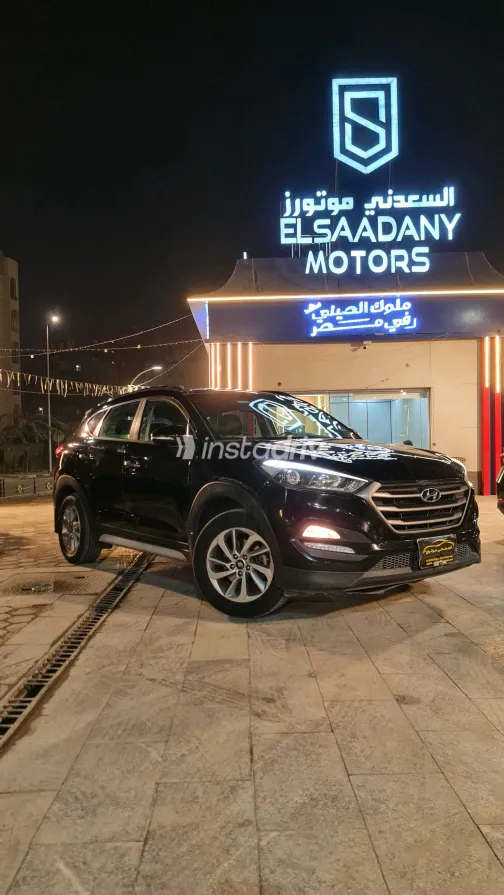 Hyundai Tucson 2018 White Used for Sale - 6