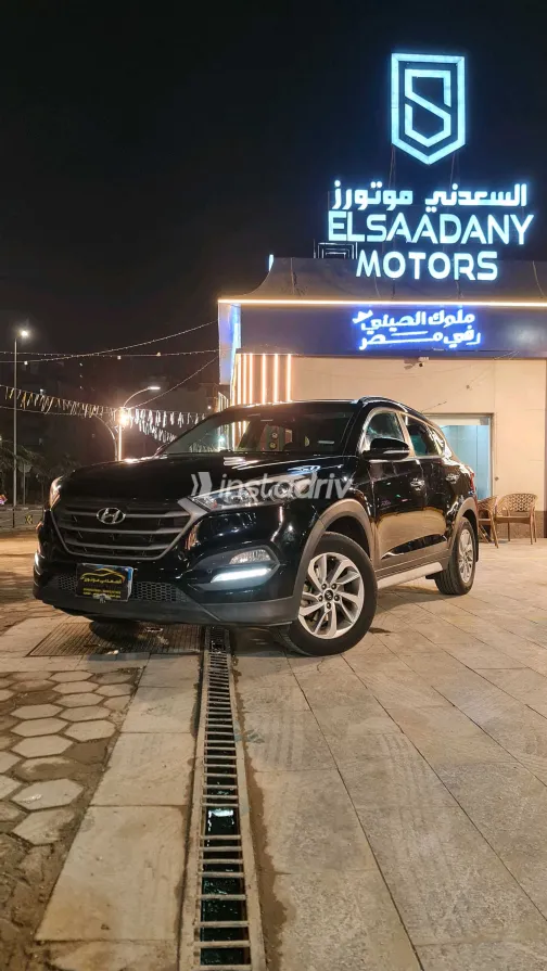 Hyundai Tucson 2018 White Used for Sale - 7