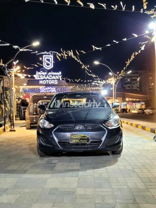 Hyundai Accent 2012 White Used for Sale - 1