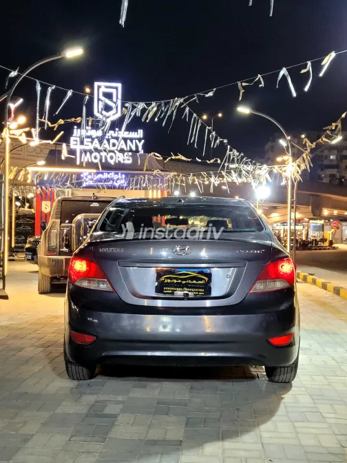 Hyundai Accent 2012 White Used for Sale - 5