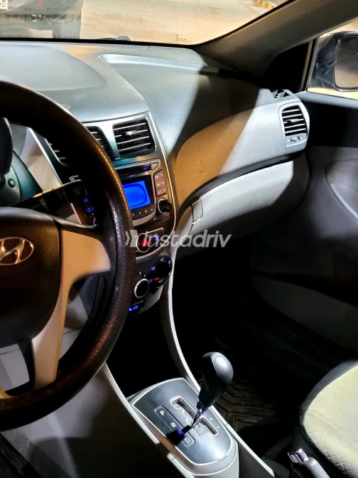 Hyundai Accent 2012 White Used for Sale - 8