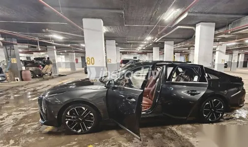 كيا K8 2025 أسود مستعملة للبيع - 2