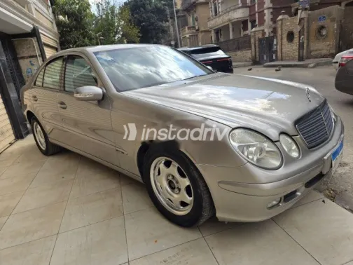 Mercedes E 240 2003 Gold Used for Sale - 3