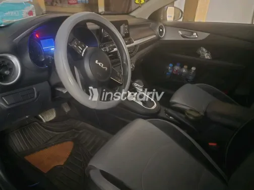 كيا جراند سيراتو 2022 أبيض مستعملة للبيع - 3