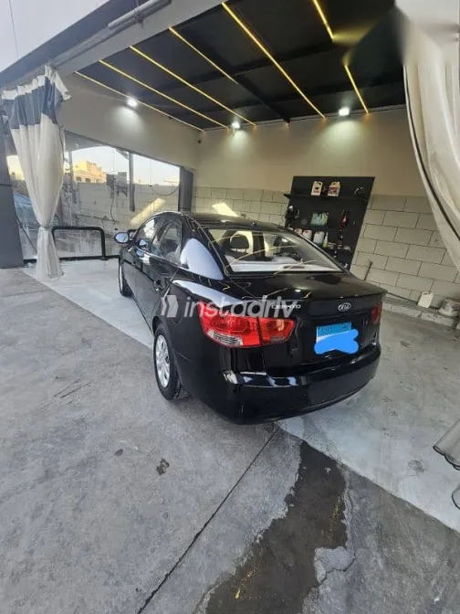 Kia Cerato 2010 Black Used for Sale - 4