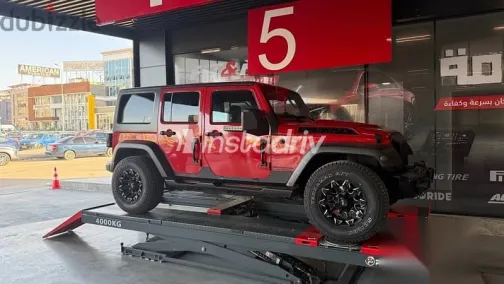 جيب رانجلر 2012 أحمر مستعملة للبيع - 1