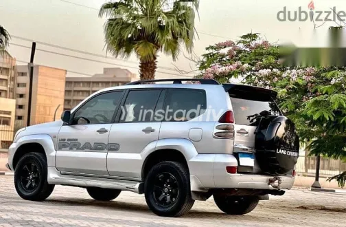 تويوتا برادو 2007 فضي مستعملة للبيع - 4