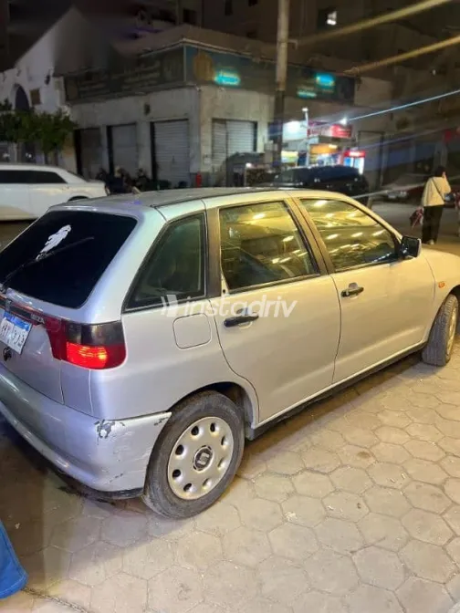 سيات ابيزا 1998 فضي مستعملة للبيع - 6