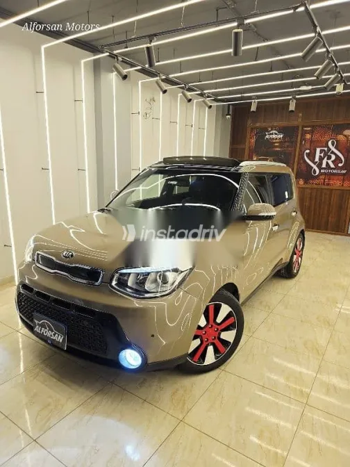 Kia Soul 2015 Beige Used for Sale - 1
