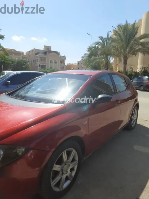 سيات ليون 2009 أحمر مستعملة للبيع - 3