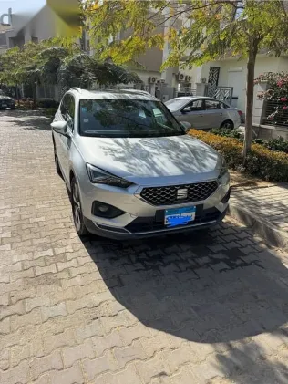 سيات تاراكو 2022 فضي مستعملة للبيع