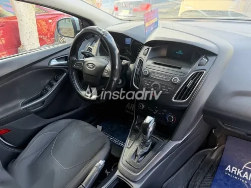 فورد فوكس 2018 فضي مستعملة للبيع - 5