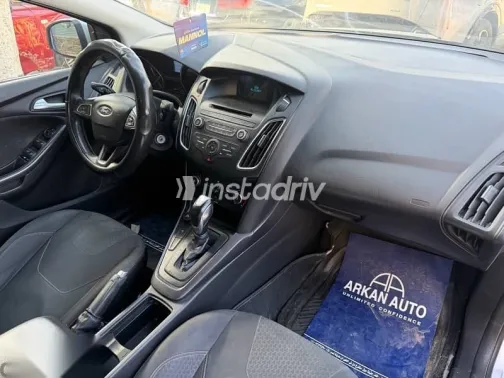 فورد فوكس 2018 فضي مستعملة للبيع - 6