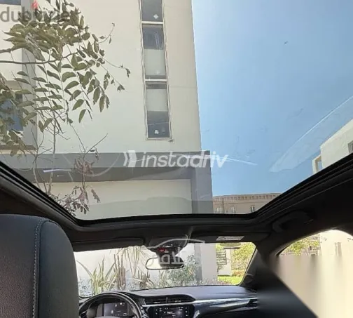 اوبل كورسا 2022 أحمر مستعملة للبيع - 2