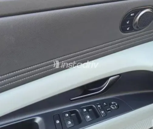 هيونداي افانتي 2025 أبيض مستعملة للبيع - 3