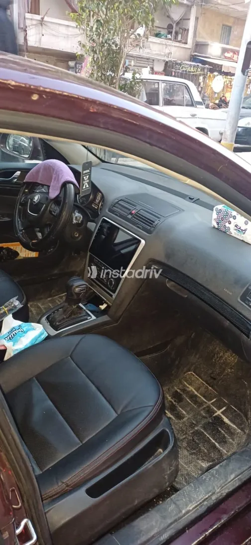 سكودا اوكتافيا A5 2011 أبيض مستعملة للبيع - 5