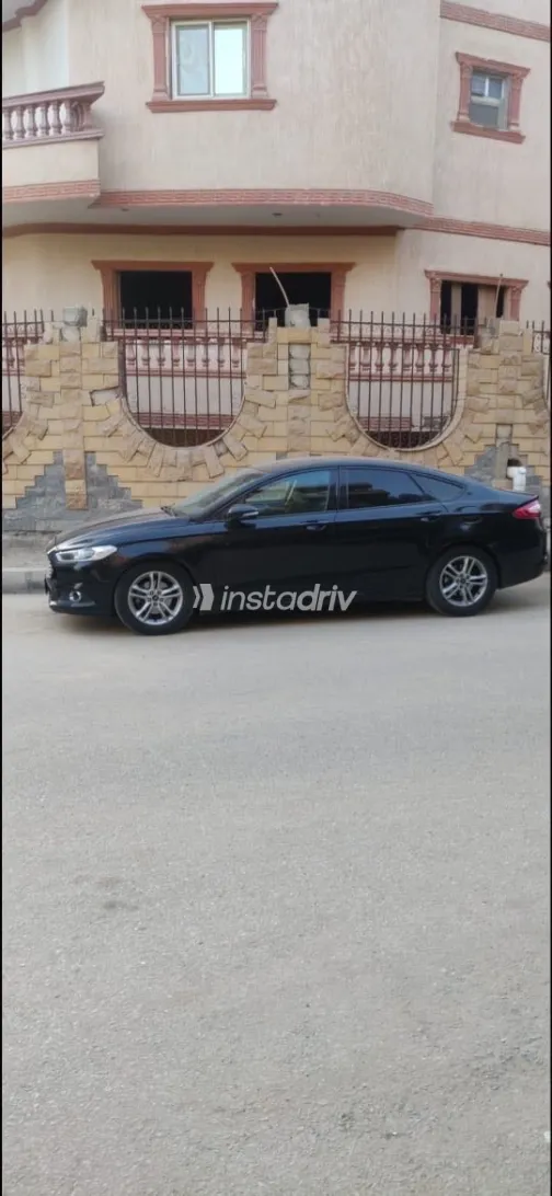 فورد فيوجن 2015 أبيض مستعملة للبيع - 8