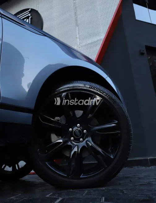 لاند روفر فيلار 2021 أبيض مستعملة للبيع - 3