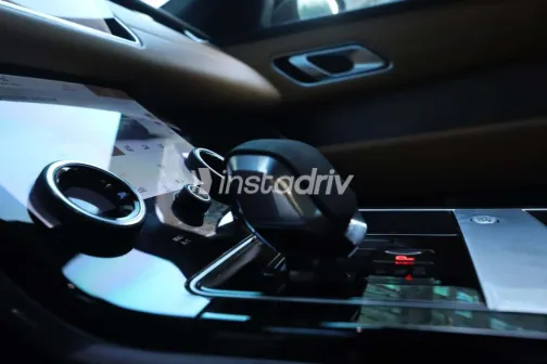 لاند روفر فيلار 2021 أبيض مستعملة للبيع - 6