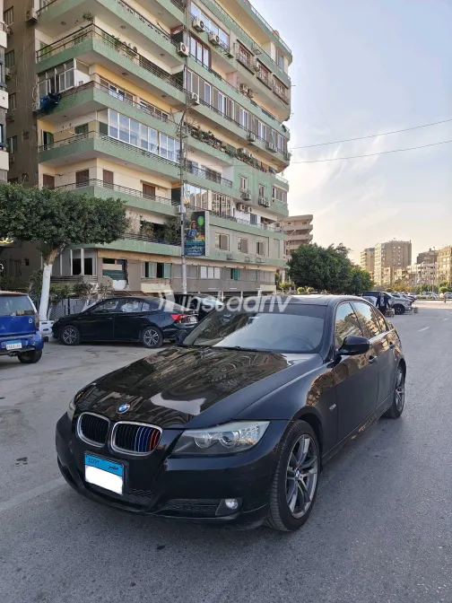 BMW 320 2010 White Used for Sale - 6