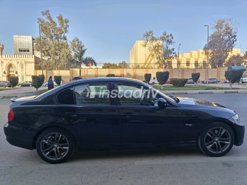 BMW 320 2010 White Used for Sale - 7