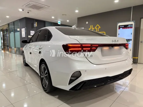 كيا K3 2024 أبيض مستعملة للبيع - 2