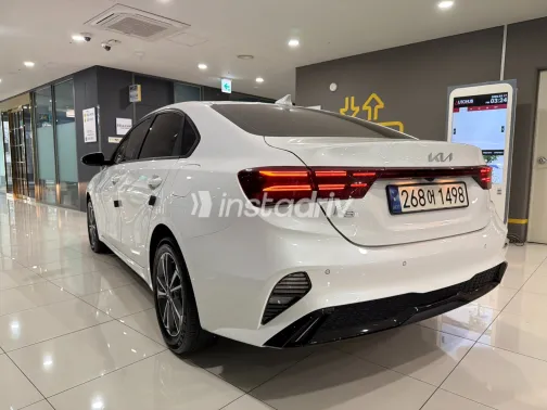 كيا K3 2024 أبيض مستعملة للبيع - 4