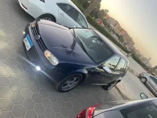 فولكس فاغن جولف 2000 أبيض مستعملة للبيع