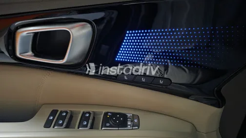 Kia Carnival 2026 White Used for Sale - 9